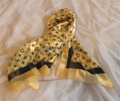 louis vuitton scarf black and gold